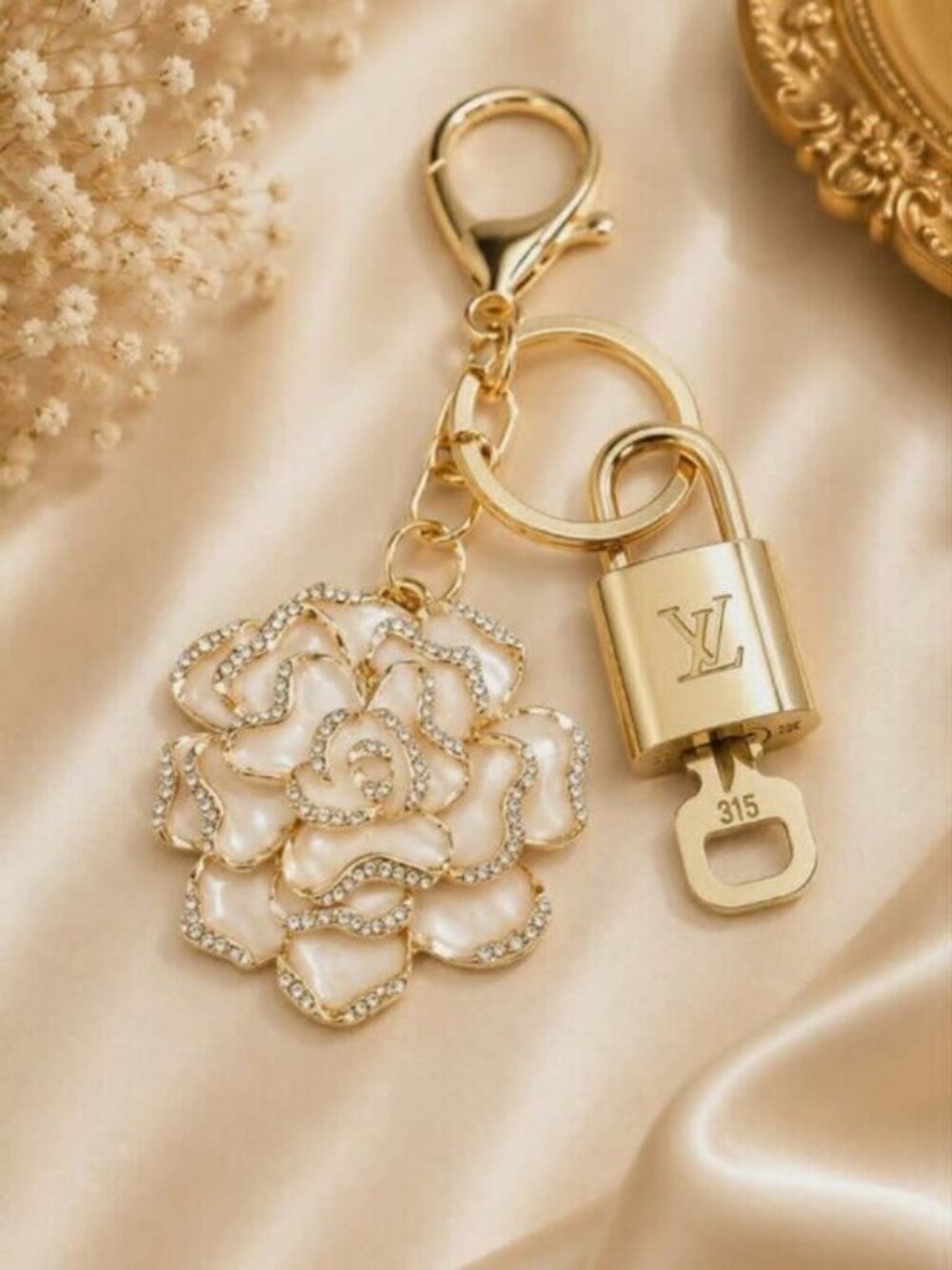 LV Gold Padlock Authentic 🔑 Luxury Bag Charm w/ Unbranded Flower Keychain